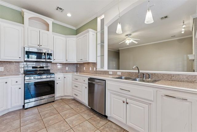 717 Gyrfalcon Drive, Norman, OK 73072