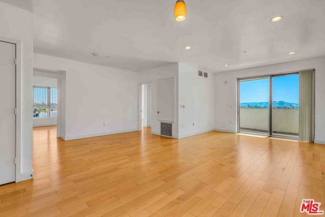 1260 S Corning Street 505, Los Angeles, CA 90035