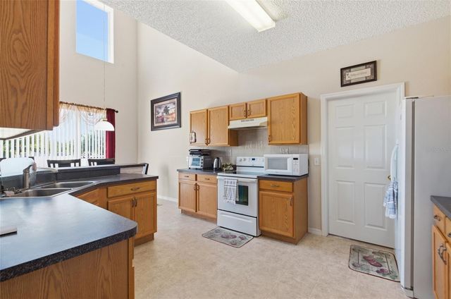 27 INCONNU DRIVE, Kissimmee, FL 34759