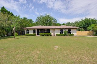 215 N Casa Grande Circle, Duncanville, TX 75116