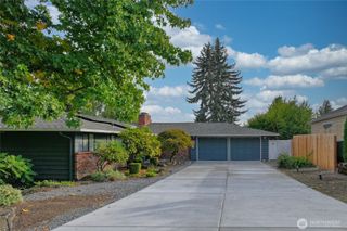 17127 NE 8th Place, Bellevue, WA 98008