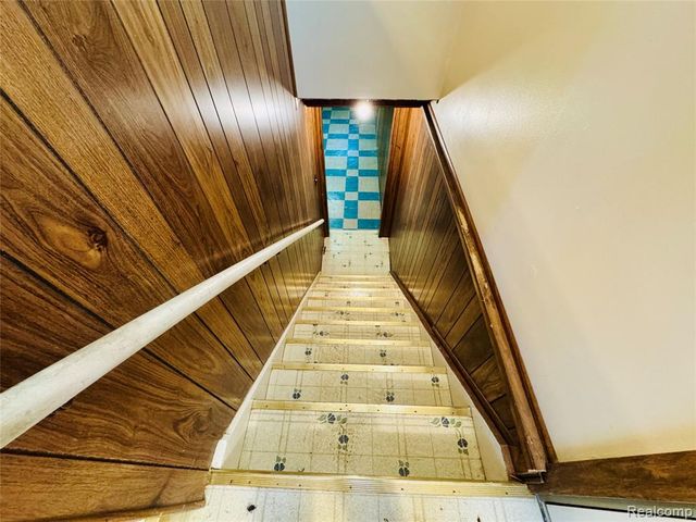 25227 Marilyn Avenue, Warren, MI 48089