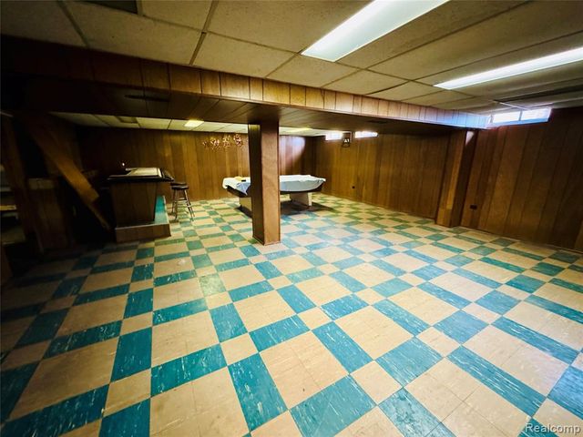 25227 Marilyn Avenue, Warren, MI 48089