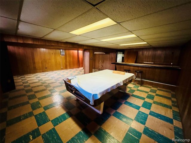 25227 Marilyn Avenue, Warren, MI 48089