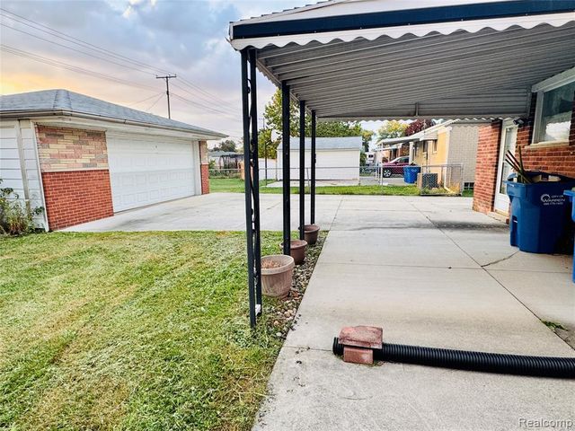 25227 Marilyn Avenue, Warren, MI 48089