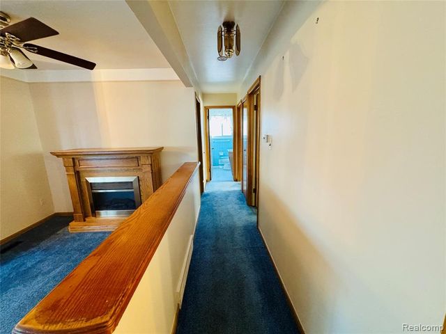 25227 Marilyn Avenue, Warren, MI 48089