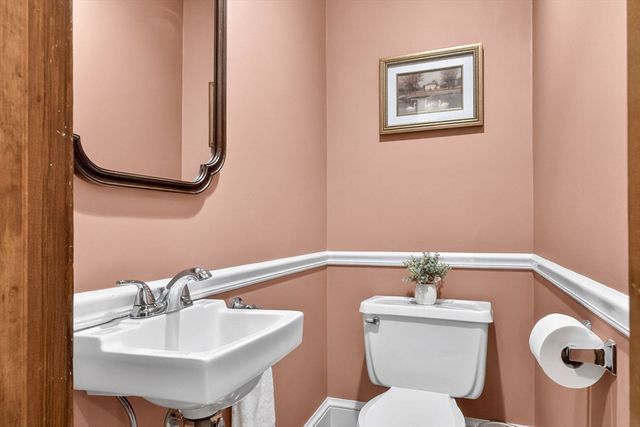 40 Arborough Rd, Boston, MA 02131