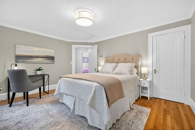 40 Arborough Rd, Boston, MA 02131
