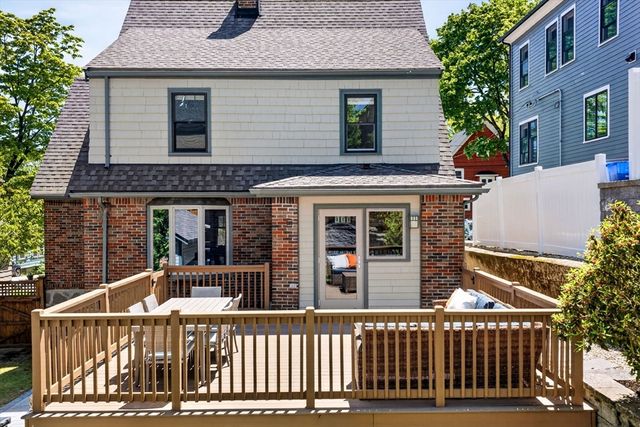 40 Arborough Rd, Boston, MA 02131