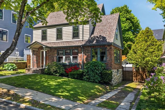 40 Arborough Rd, Boston, MA 02131