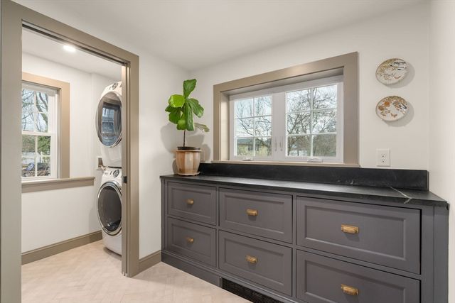 325 Parker Street, Newton, MA 02459