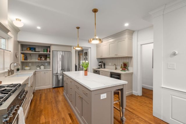 325 Parker Street, Newton, MA 02459