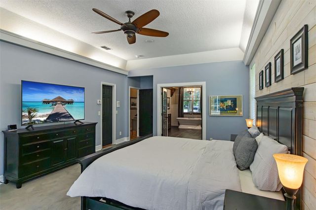 5002 MUIR WAY, Lithia, FL 33547