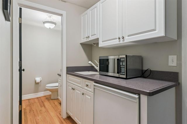 5002 MUIR WAY, Lithia, FL 33547