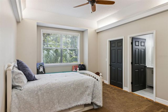 5002 MUIR WAY, Lithia, FL 33547