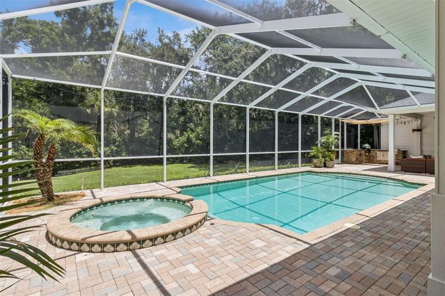 5002 MUIR WAY, Lithia, FL 33547
