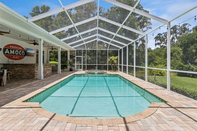 5002 MUIR WAY, Lithia, FL 33547