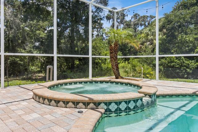 5002 MUIR WAY, Lithia, FL 33547