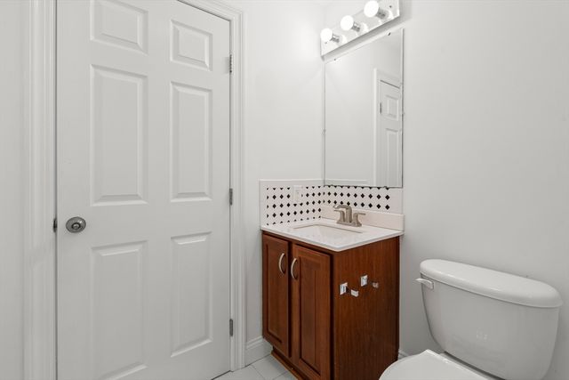 76 Ober Rd 76, Newton, MA 02459