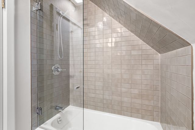 76 Ober Rd 76, Newton, MA 02459