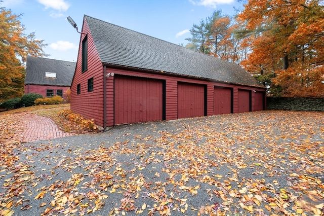76 Ober Rd 76, Newton, MA 02459