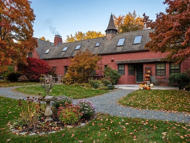 76 Ober Rd 76, Newton, MA 02459