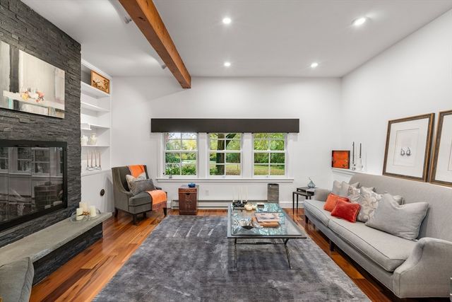 76 Ober Rd 76, Newton, MA 02459