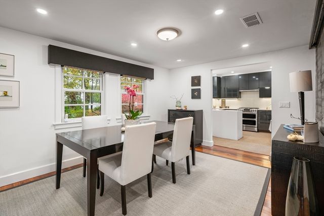 76 Ober Rd 76, Newton, MA 02459