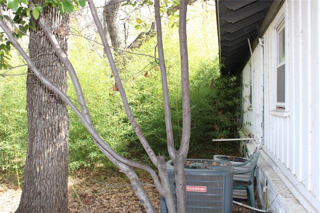 5725 Jacqueline Road, Fort Worth, TX 76112