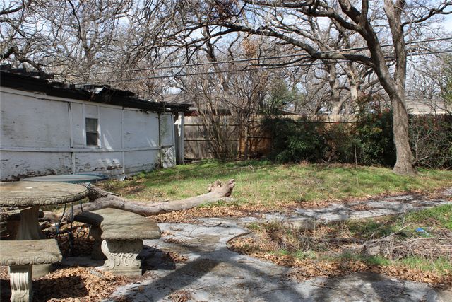 5725 Jacqueline Road, Fort Worth, TX 76112