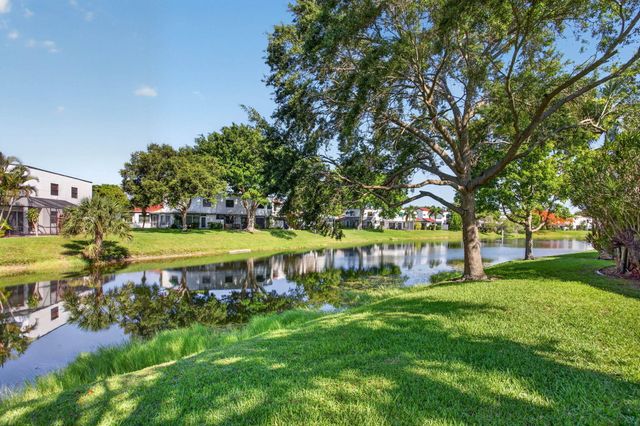 539 NW 36th Avenue, Deerfield Beach, FL 33442