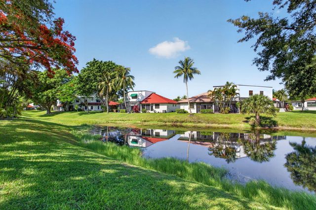 539 NW 36th Avenue, Deerfield Beach, FL 33442