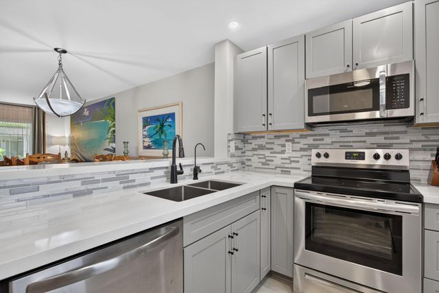 539 NW 36th Avenue, Deerfield Beach, FL 33442
