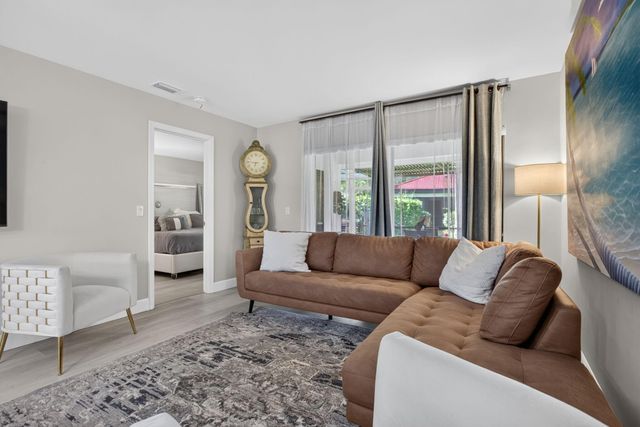 539 NW 36th Avenue, Deerfield Beach, FL 33442