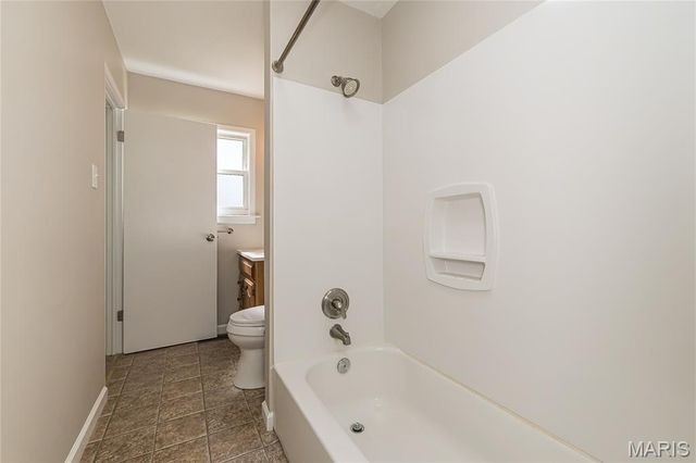 11848 Foxwood Drive, Maryland Heights, MO 63043