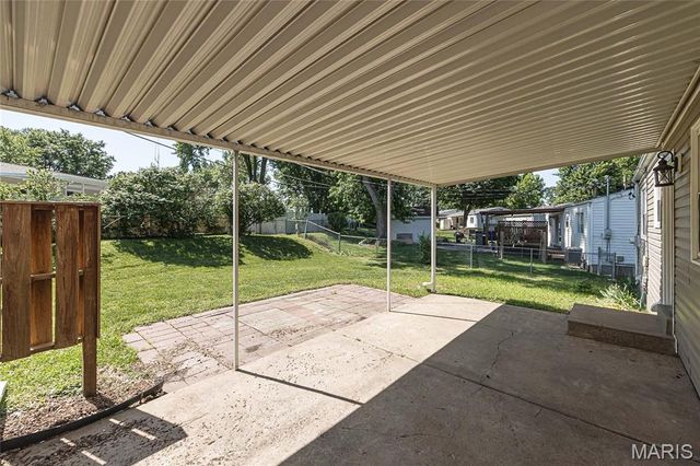 11848 Foxwood Drive, Maryland Heights, MO 63043
