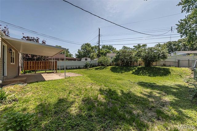 11848 Foxwood Drive, Maryland Heights, MO 63043