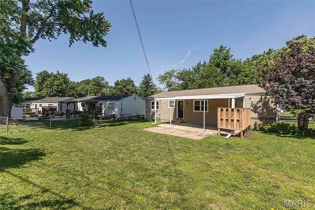 11848 Foxwood Drive, Maryland Heights, MO 63043