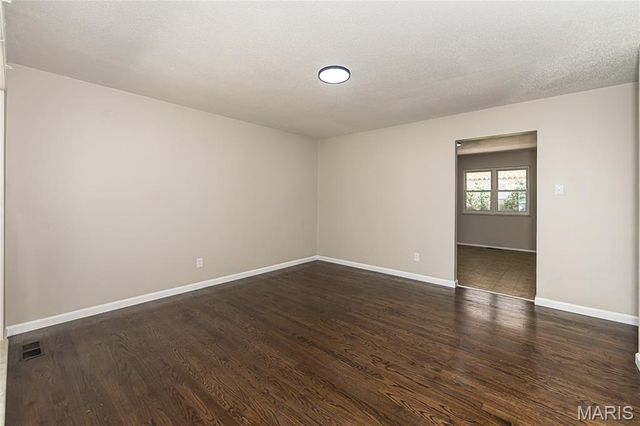 11848 Foxwood Drive, Maryland Heights, MO 63043