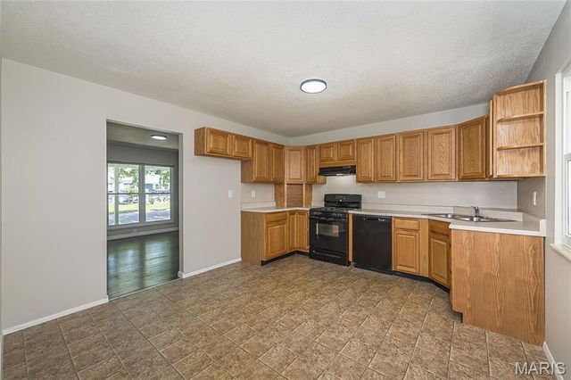 11848 Foxwood Drive, Maryland Heights, MO 63043