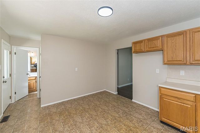 11848 Foxwood Drive, Maryland Heights, MO 63043