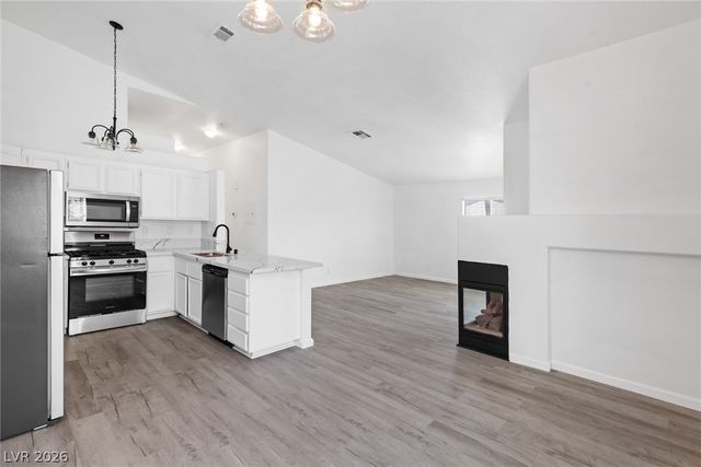 2110 Los Feliz Street 2015, Las Vegas, NV 89156