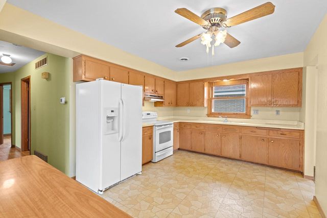 6061 S 19th STREET, Milwaukee, WI 53221