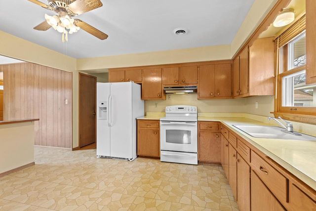 6061 S 19th STREET, Milwaukee, WI 53221