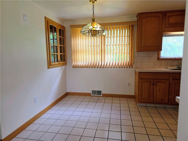 105 Longview Drive, Cranston, RI 02920