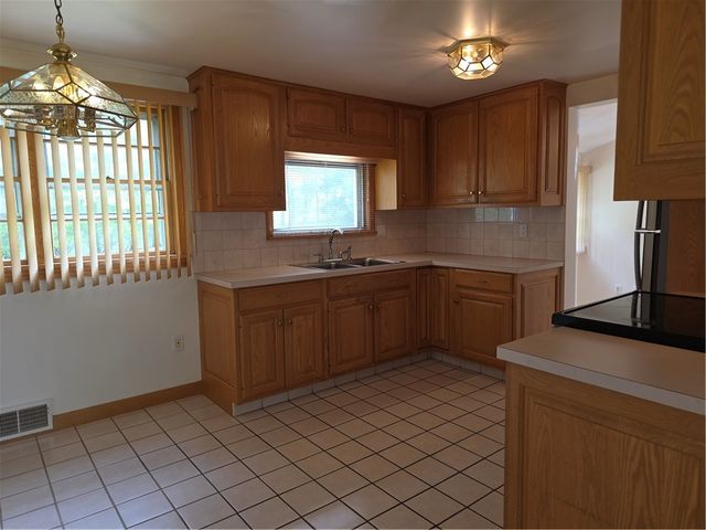105 Longview Drive, Cranston, RI 02920