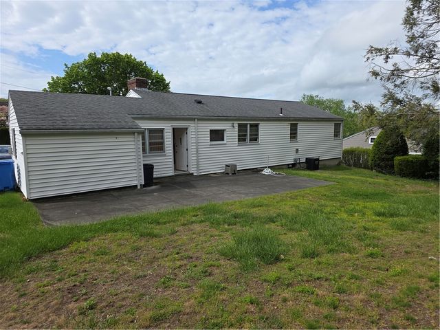 105 Longview Drive, Cranston, RI 02920