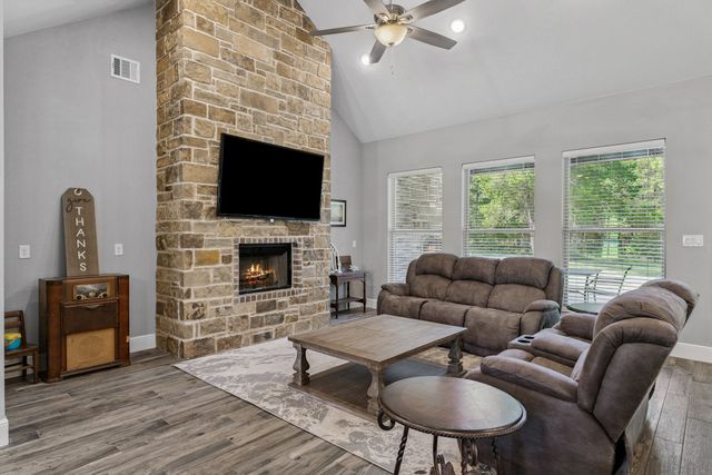 234 County Rd 2309, Mineola, TX 75773