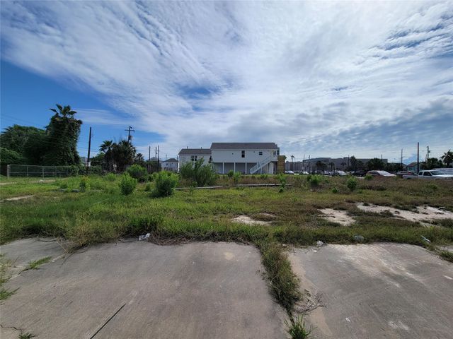 1424 Strand Street, Galveston, TX 77550