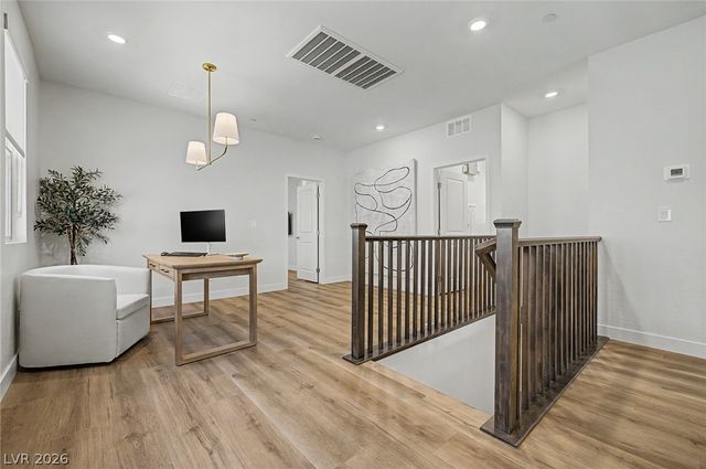 1575 Crested Eagle Street, Las Vegas, NV 89138